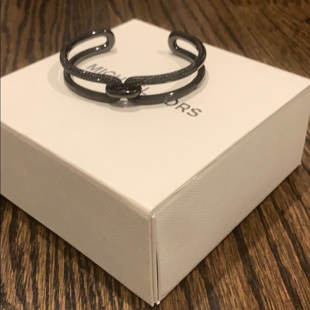 Michael kors bangle
